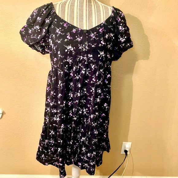 Wild Fable Boho Dress Medium Black Floral Purple Green Flowy Puff Sleeves - Picture 1 of 16